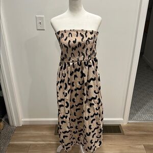 Chic Animal Print Strapless Dress